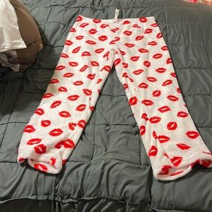 White Pajama Pants With Kisses